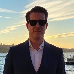 Meet your Posher, Adam